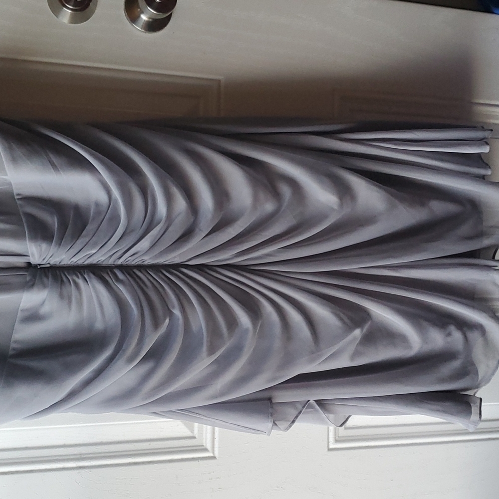 Dress - Picture 6 of 11